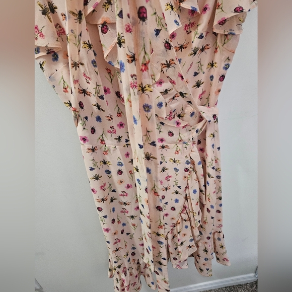 Like new Betsey Johnson sz.8 pink chiffon ruffled printed wrap dress. - Picture 8 of 12